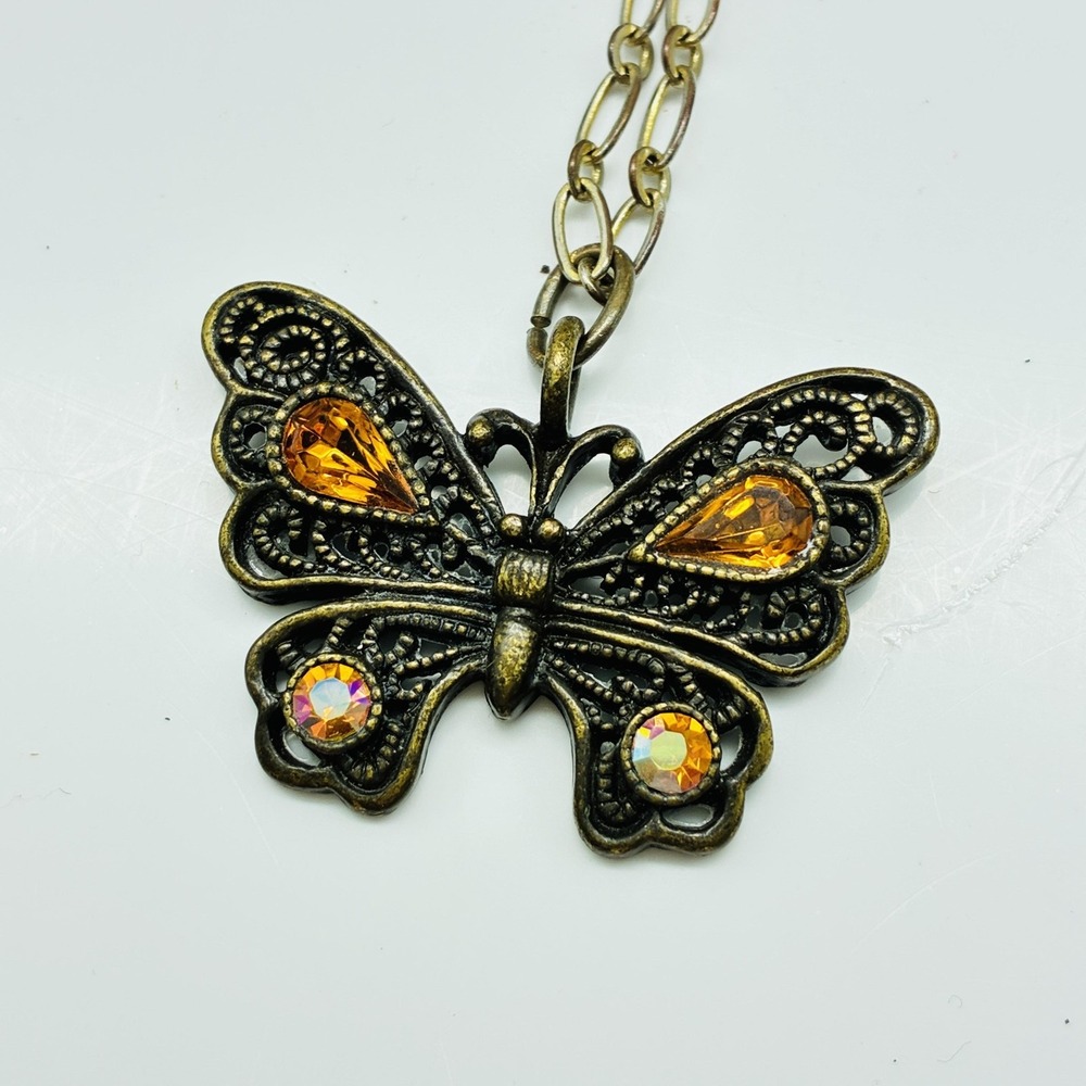 Layered Necklace Lot of 2 Pearl Rhinestone and Crystal Butterfly Pendant - Picture 8 of 10